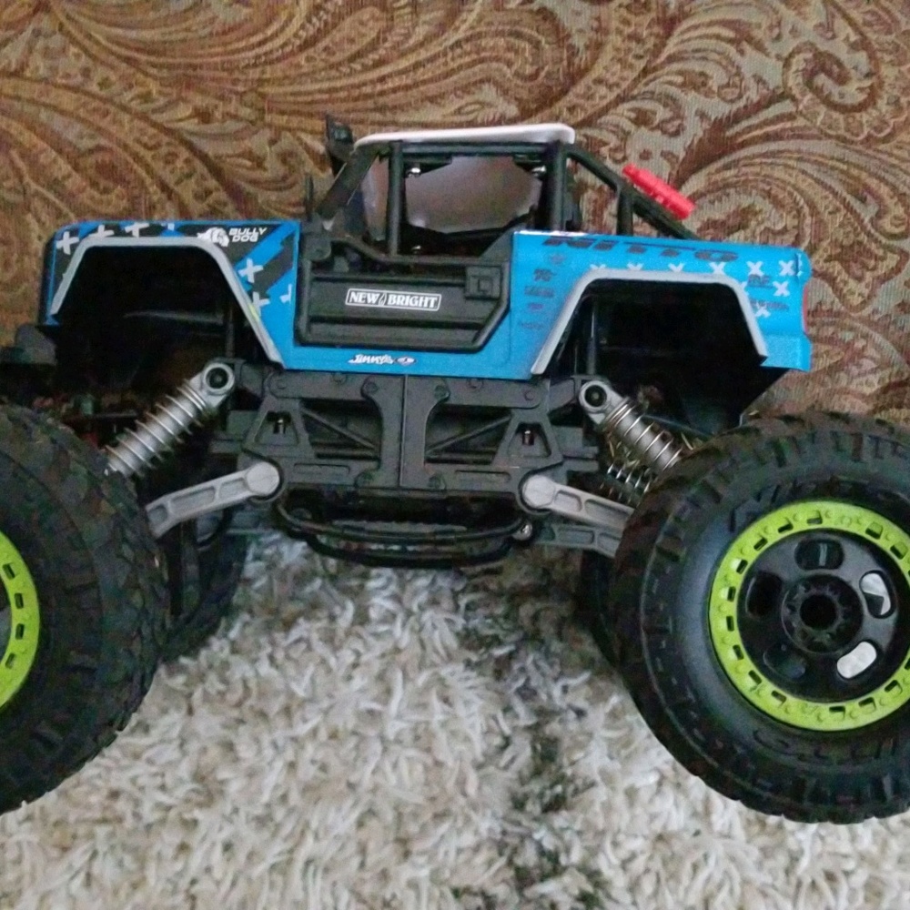 Meet your Posher, Nhi